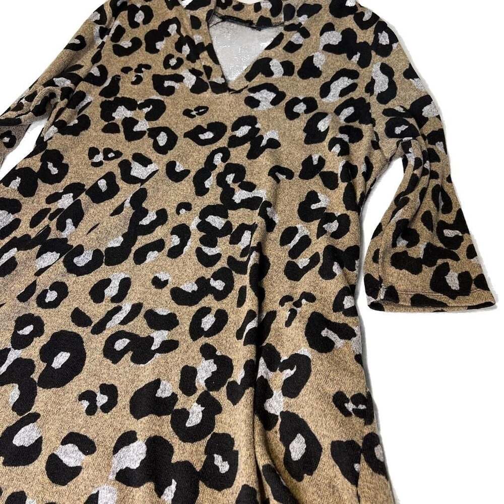 Heimish U.S.A  Women's Mini‎ Dress Cheetah Print Size XL, VNeck, Pockets - Picture 3 of 12